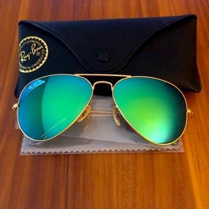 Brand New Ray-Ban Aviator Flash Lens Sunglasses